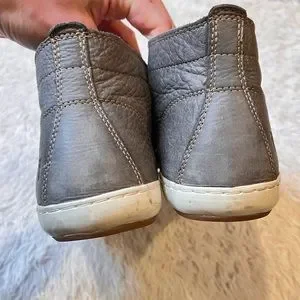 Frye | Shoes | Frye Norfolk Gray Leather Lace Up Chukka  display picture 1